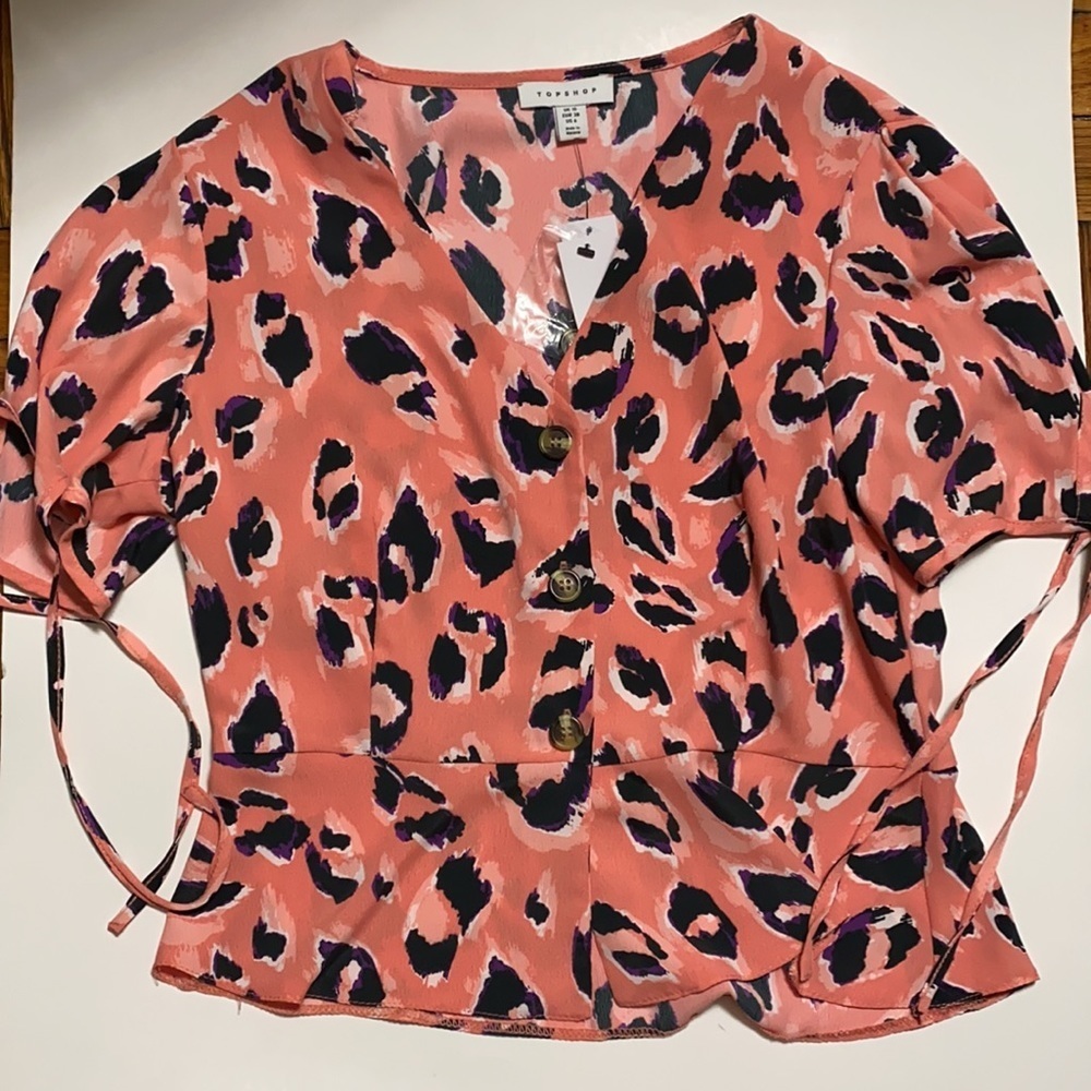 NWT TopShop pink and black button top size: 6
